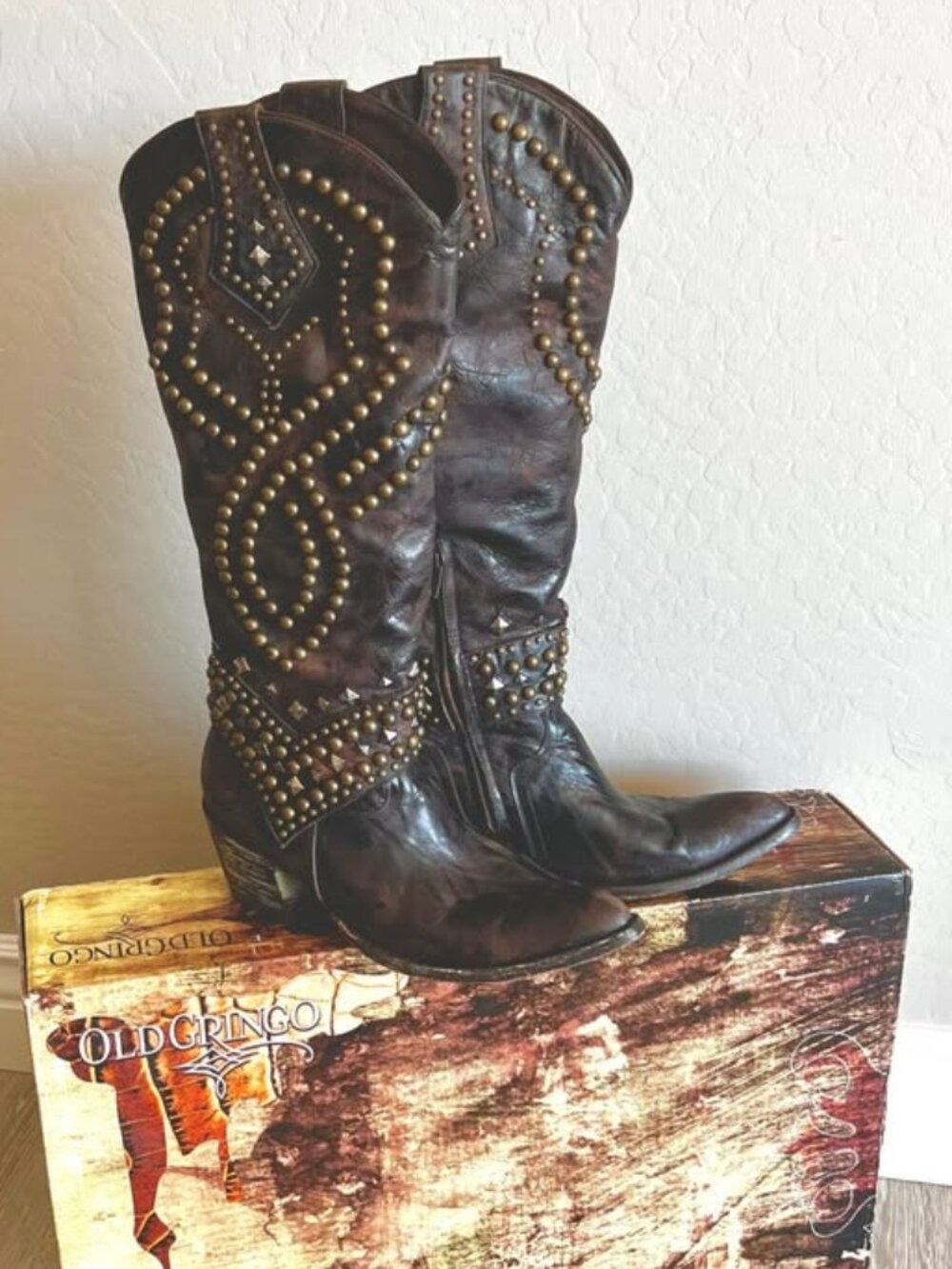 BELINDA WOMEN'S 18 INCH TALL, STUDDED COWGIRL BOOTS!